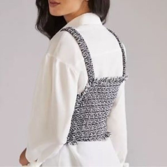 Vestique Black & White Tweed Sleeveless Sweetheart Neckline Cropped Tank Top - Picture 6 of 11